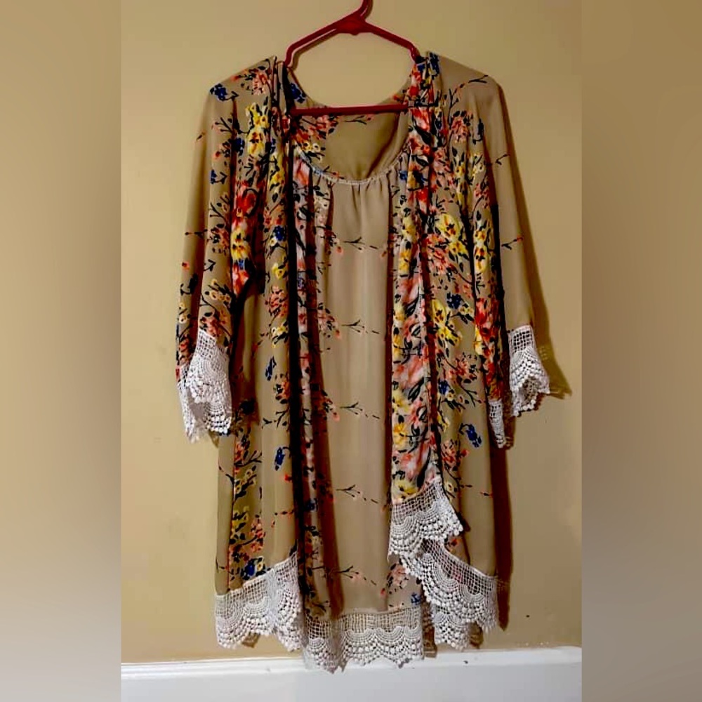 Relipop floral kimono